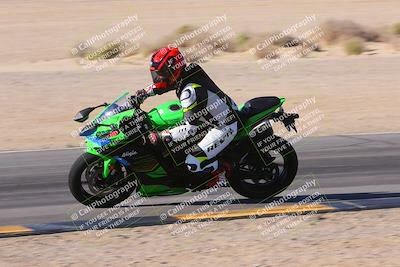 media/Dec-10-2023-SoCal Trackdays (Sun) [[0ce70f5433]]/Turn 9 Inside Set 2 (1115am)/